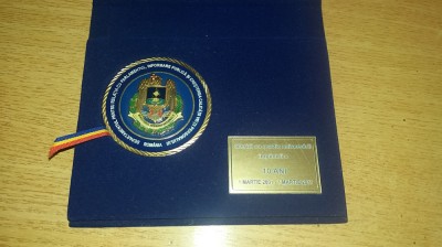 QW11 10 - Placheta - tematica militara - Relatia cu parlamentul - 10 ani - 2011 foto