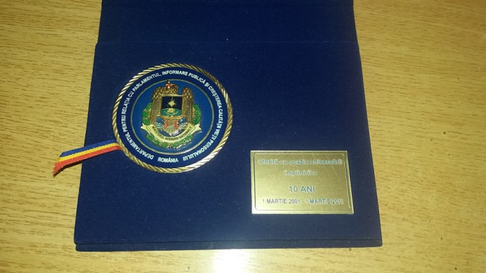 QW11 10 - Placheta - tematica militara - Relatia cu parlamentul - 10 ani - 2011
