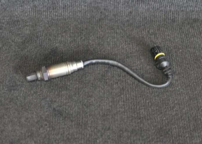 Sonda lambda BMW 5 E60 2006 OEM: 1742050 2037605