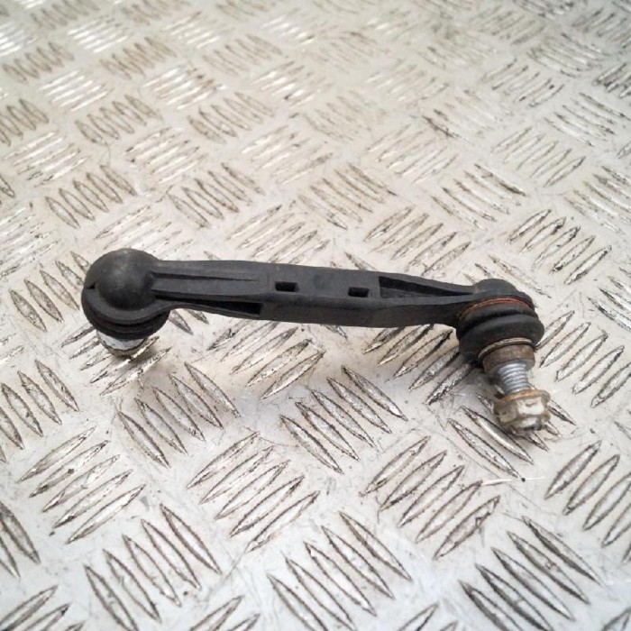 Bieleta stabilizatoare dreapta spate BMW 3 F30, F80 2012 1820061