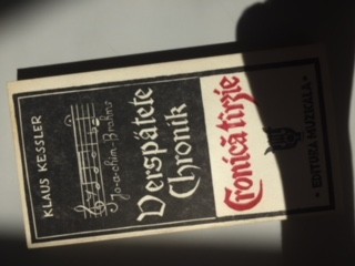 Versp&amp;auml;tete Chronik foto