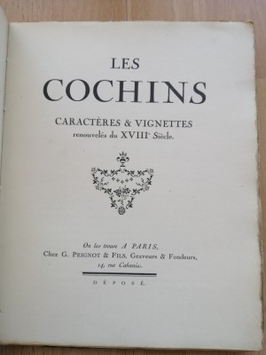 Les Cochins caract&amp;egrave;res &amp;amp; vignettes renouvel&amp;eacute;s du XVIIIe si&amp;egrave;cle. 1914 foto
