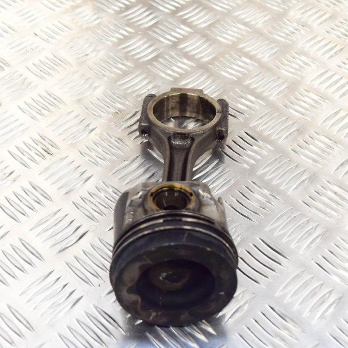 Piston AUDI Q5 8R 2011 OEM: 03L107065S 3977053