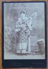 Foto pe carton gros , Costume populare , Bucuresti , sfarsit de secol 19 foto
