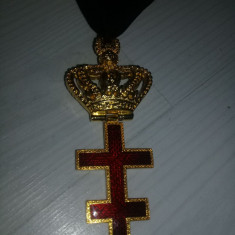 CRUCE DUBLA,Cruce LORENA ordinul cavalerilor TEMPLIERI,Media aurie/crucea Anjou