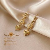 Cercei lungi Amore Intreccio cu inimioare aurii si sfere ajurate, placati cu aur 18K, 4 cm Brazilia