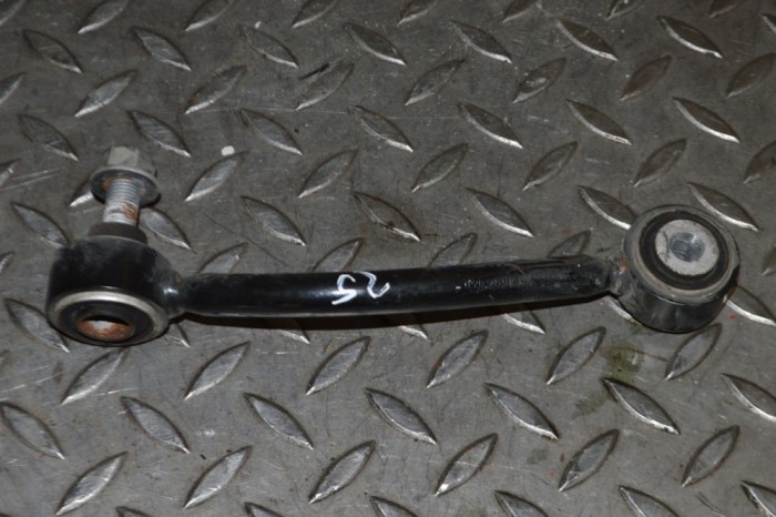 Bieleta stabilizatoare st&acirc;nga față PORSCHE CAYENNE 92A 2016 OEM: 7l0505465d | 14379647