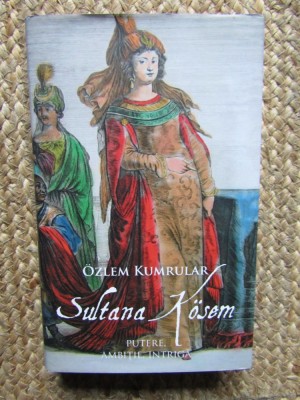 OZLEM KUMRULAR - SULTANA KOSEM cartonata foto