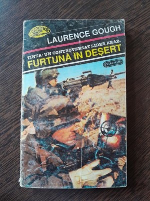 Furtuna in desert - Laurence Gough foto