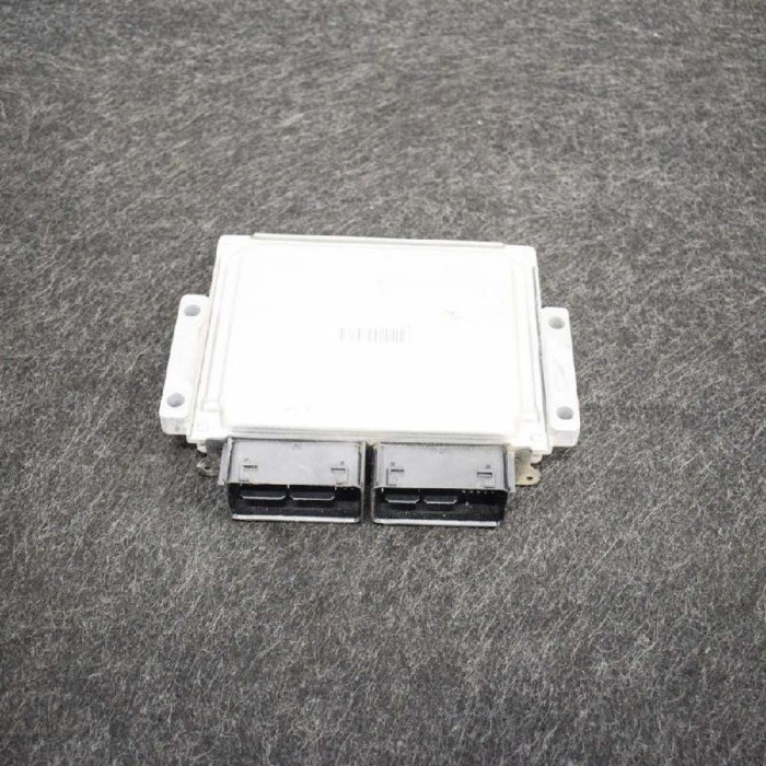 Unitate de control motor FORD MONDEO V Hatchback 2015 OEM: DS71-12B684-UEFS7A-12A650-CVD 3497854