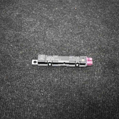 Amplificator de antena AUDI Q5 8R 2015 OEM: 8R0035225C foto