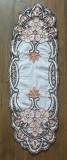 NAPRON /CENTRU DE MASA VINTAGE DIN BUMBAC, LUCRAT SI CUSUT MANAUL