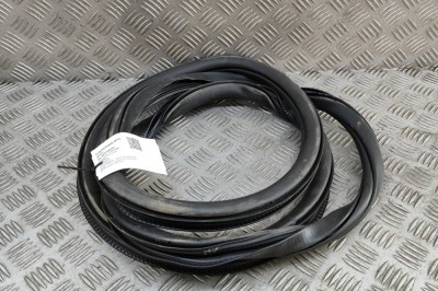 Garnitura ușă st&amp;acirc;nga spate AUDI Q4 SUV F4B 2024 OEM: 89A833721 | 31088882 foto