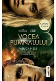 Vocea pumnalului | Patrick Ness, 2021, Trei