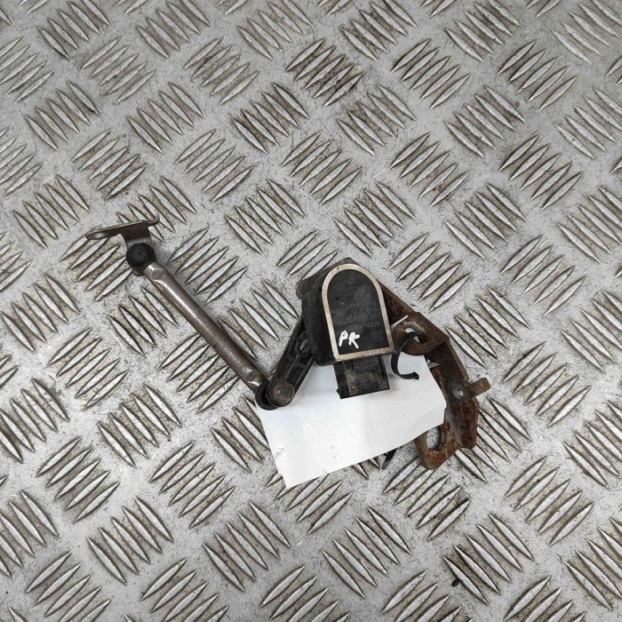 Senzor de nivel &icirc;nălțime st&acirc;nga față ASTON MARTIN DB11 2022 OEM: HY53-13K070-AA 25969667