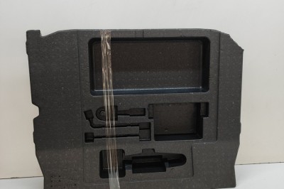 Spuma portbagaj MAZDA CX-30 DM 2023 OEM: DFR5-688MX,DFR5-68-8MXA | 31600329 foto