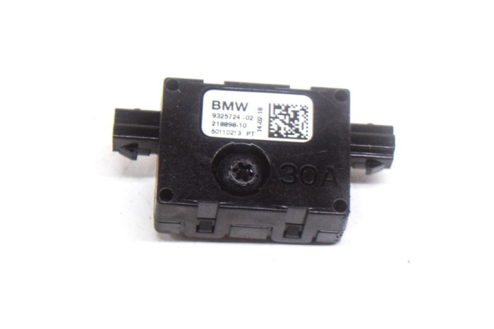 Amplificator de antena BMW 5 G30 2018 OEM: 9325724 12160247