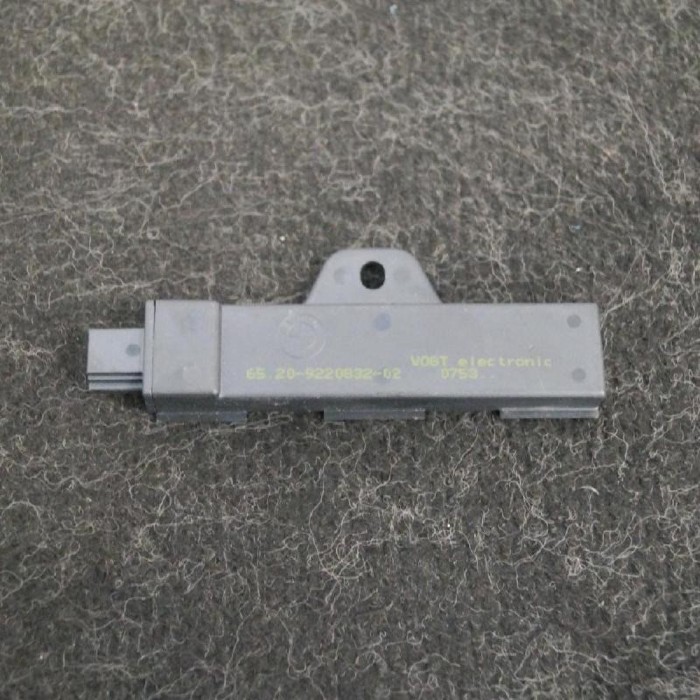 Amplificator de antena BMW 1 F20 2013 OEM: 9220832 2699173