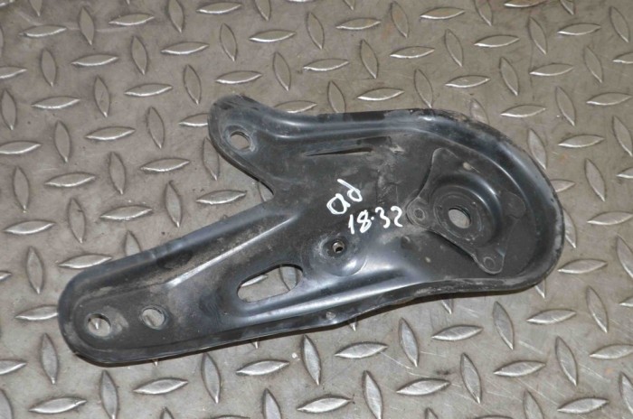 Suport punte dreapta LEXUS RX _L2_ 2018 13348216