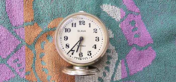 CEAS SLAVA 11 RUBINE , MADE IN USSR , NU FUNCTIONEAZA , CITITI DESCRIEREA !!