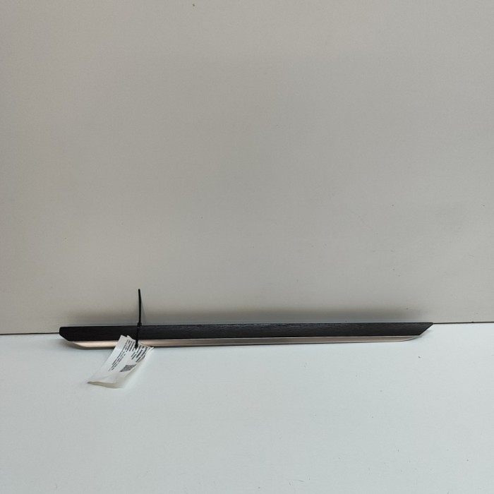 Ornament panou ușă dreapta spate VW MULTIVAN T7 STM, STN 2024 OEM: 7T0867086 32580067