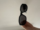 V&acirc;nd ochelari de soare Versace originali