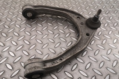 Braț superior dreapta față PORSCHE CAYENNE 9PA 2007 OEM: 7L0407047B 25823211 foto