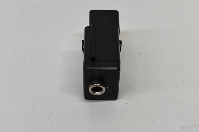 Port USB/AUX-In SKODA SUPERB III Estate 3V5 2017 OEM: 5Q0035724 22055129