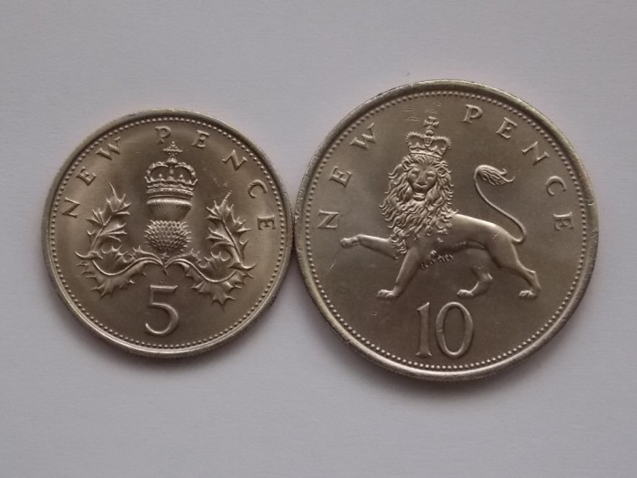 LOT 2 MONEDE 5 NEW PENCE, 10 NEW PENCE GBR-AUNC