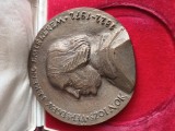 medalie mare bronz .in caseta .