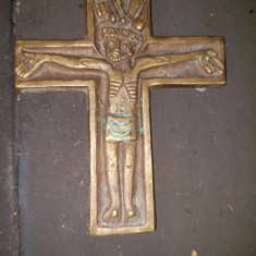 Crucifix masiv model antic in relief,crucifix religios colectie,patina originala