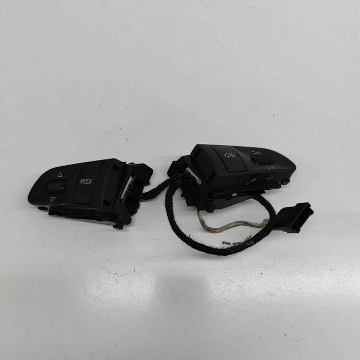 Buton de pe volan AUDI Q7 4L 2007 OEM: 4F0951527,4F0951527L 29771946