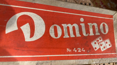 DOMINO,,MOBILA GHIMBAV&amp;quot;/JOC VECHI Per.COMUNISTAcu STAS din anii&amp;#039;60/IMPECABIL ! foto