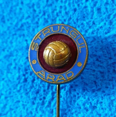 Insigna fotbal - &amp;quot;STRUNGUL&amp;quot; ARAD (varianta 2) foto
