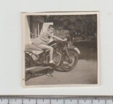 bnk foto Copil pe motocicleta