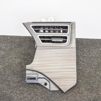 Gura de ventilație planșa de bord TESLA MODEL X 2016 OEM: 1042773-07-C6007629-00-C | 4111838 foto