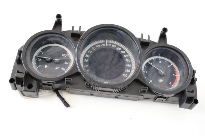 Ceas de bord MERCEDES-BENZ C W204 2011 OEM: A2049004308 10947986