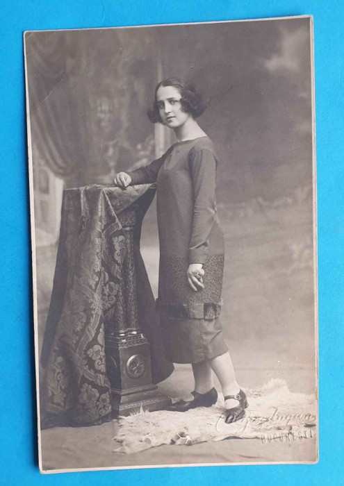 Portret de Femeie - CP - studio Foto Bucuresti anul 1925 - domnisoara Elena