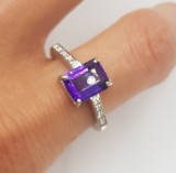 Splendid inel din aur alb 18 k , diamante naturale si superb ametist mov intens, 57 - 67, 18k