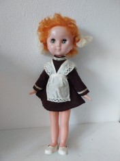 Papusa vintage din URSS anii 80, 42cm inaltime, hainele originale, stare foarte buna