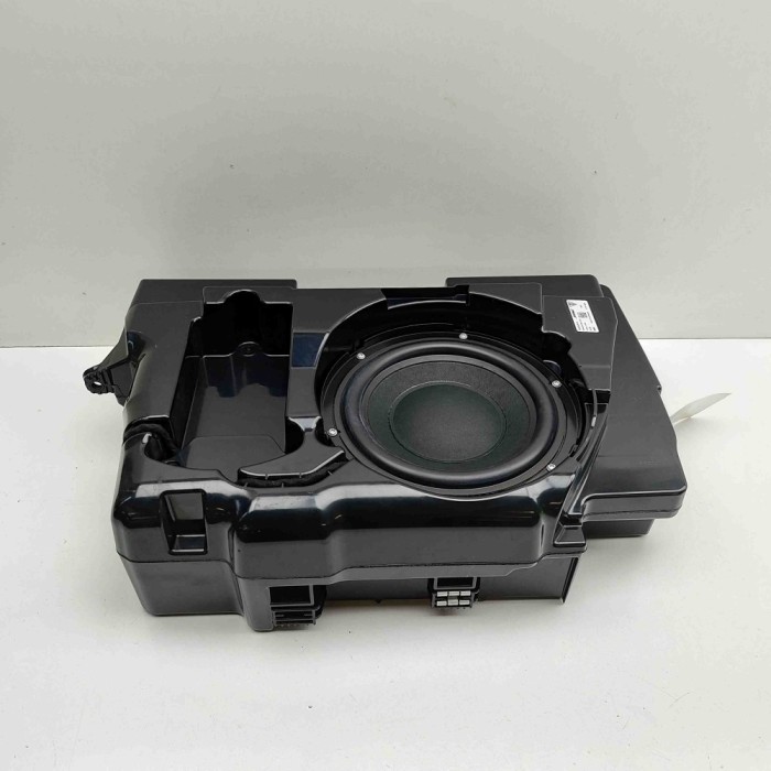 Subwoofer PORSCHE MACAN DKN 2021 OEM: 95B035481B