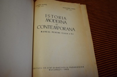 manual Istoria moderna si contemporana clasa a X-a 1962 foto