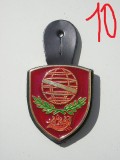 QW8 10 - Insigna - tematica militara - misiune pace Lisabona - suport piele, Europa
