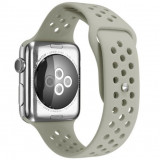 Cumpara ieftin Curea iUni compatibila cu Apple Watch 1/2/3/4/5/6/7, 44mm, Silicon Sport, Grey