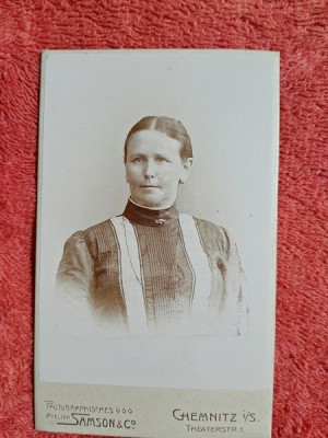 Fotogrtafie tip CDV, femeie, inceput de secol XX foto