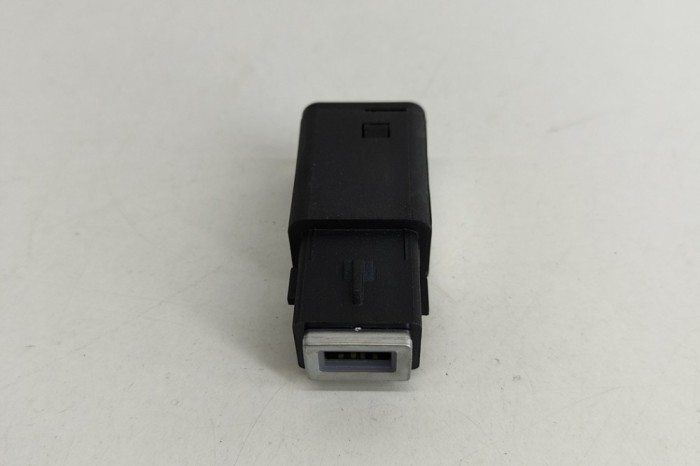 USB OPEL MOKKA 2022 OEM: 98217039DX,9824334377 24559254