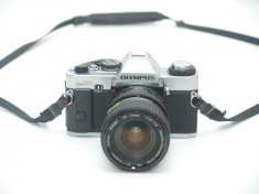 Olympus OM-20 + obiectiv Vivitar 28-70mm foto