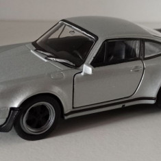 Macheta Porsche 911 Turbo (930) 1977 silver - Welly 1/36