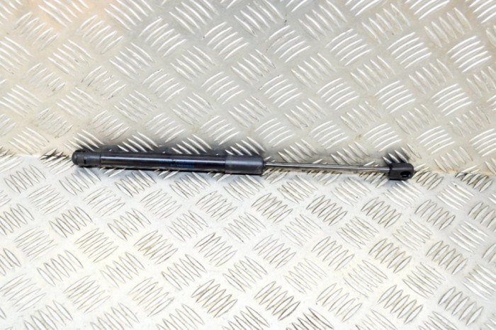 Amortizor capota dreapta față SKODA SUPERB III Estate 3V5 2021 OEM: 3V0823359A 13719889