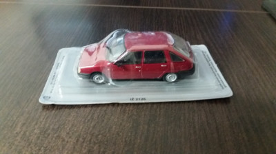 Macheta IZH 2126 ODA 1990 - DeAgostini Masini de Legenda Polonia, 1/43. foto